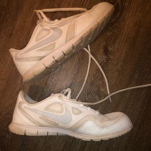 Used Nike cheer shoes